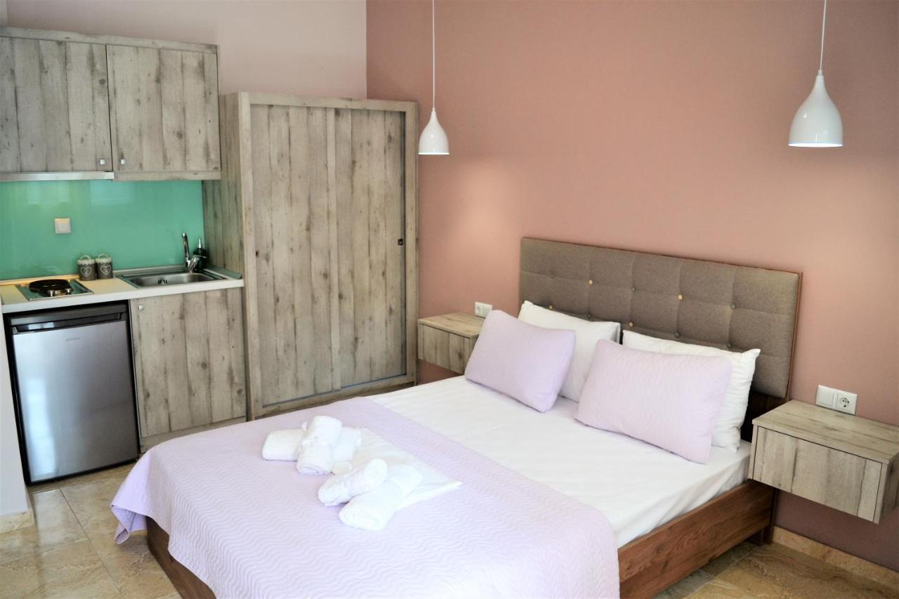 Ioni Rooms Potos Esterno foto